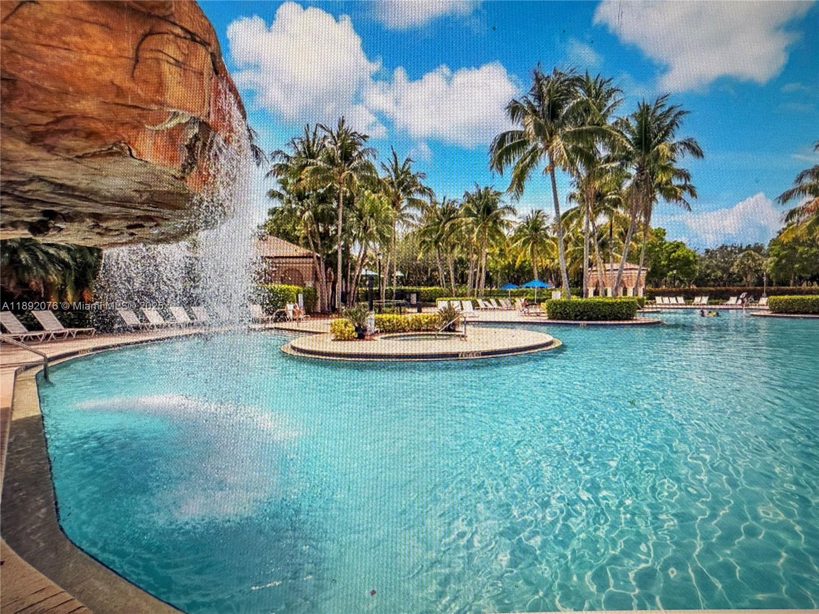 RIVIERA ISLES III - Residential