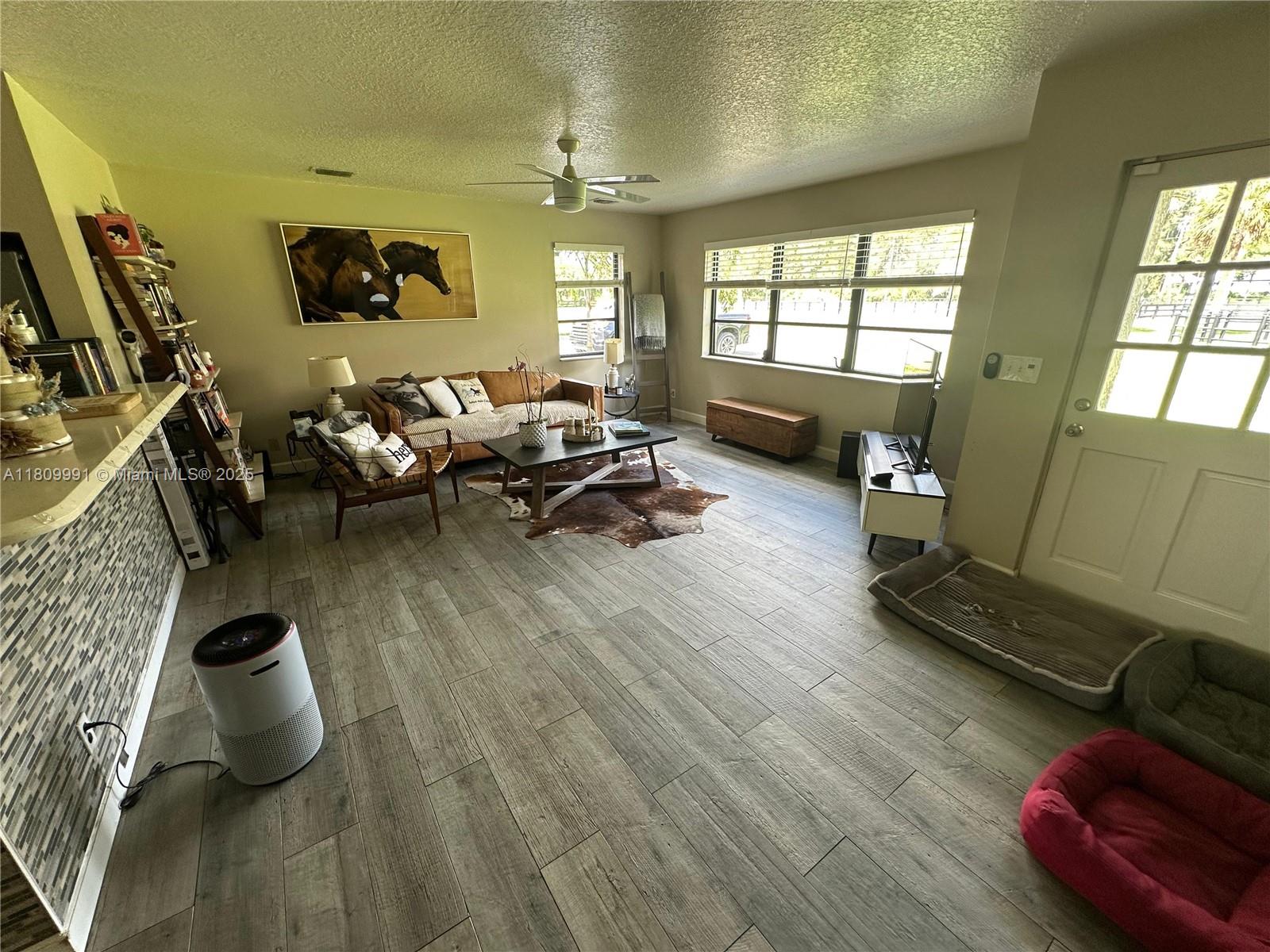 LOXAHATCHEE GROVES - Residential