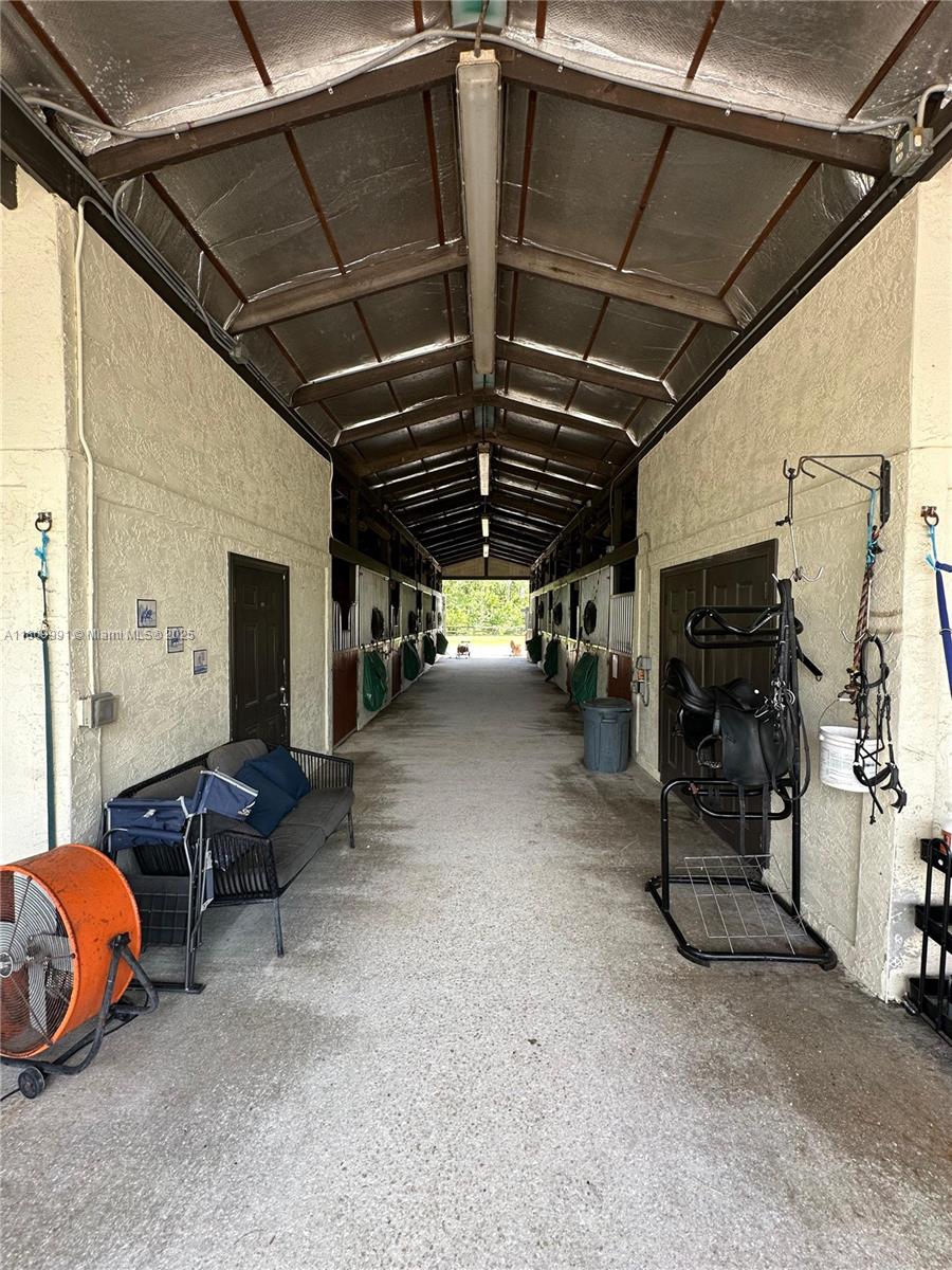 LOXAHATCHEE GROVES - Residential