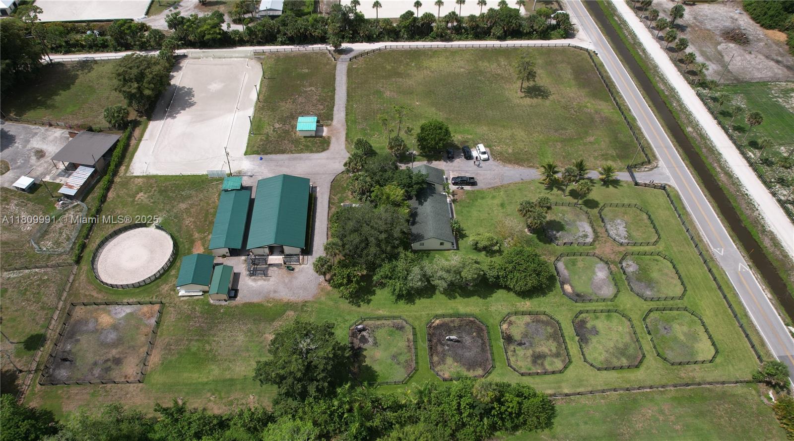 LOXAHATCHEE GROVES - Residential