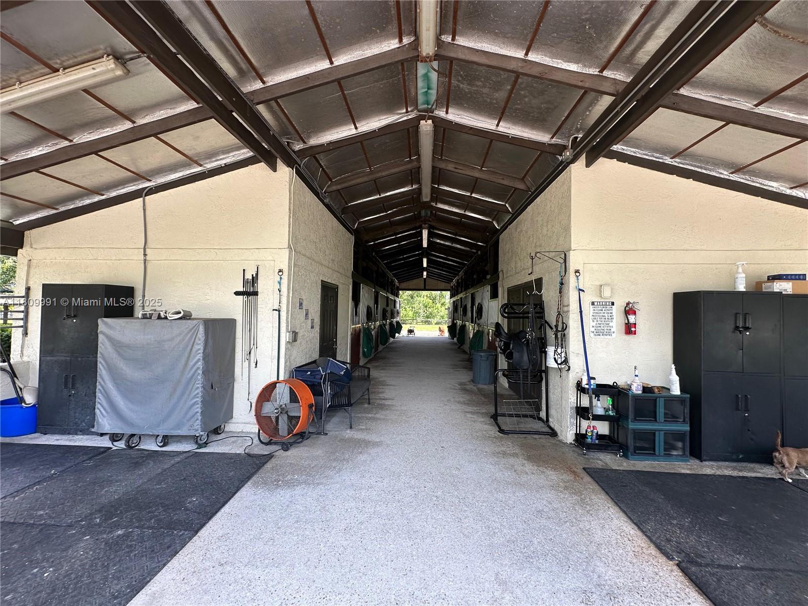 LOXAHATCHEE GROVES - Residential