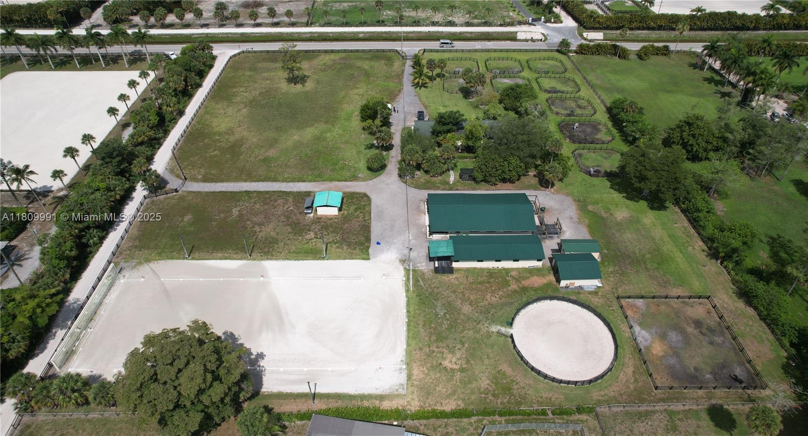 LOXAHATCHEE GROVES - Residential