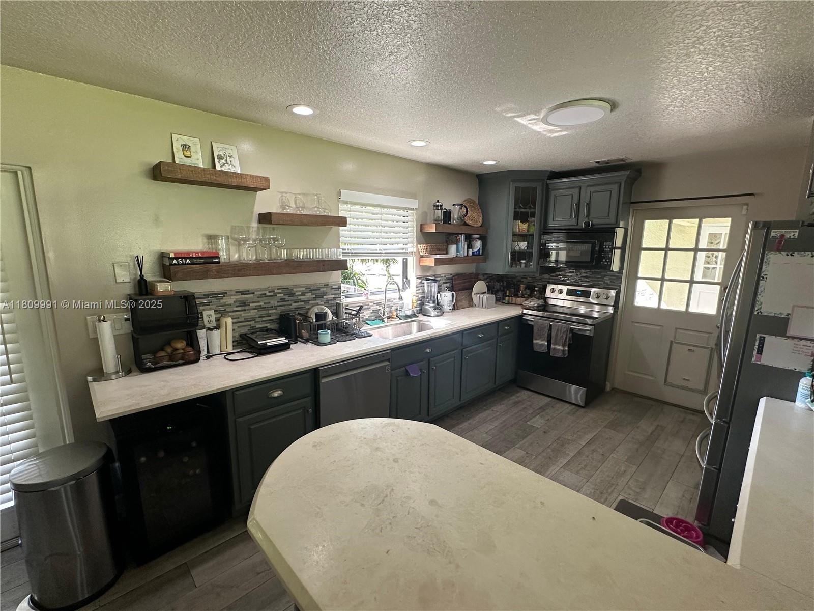 LOXAHATCHEE GROVES - Residential