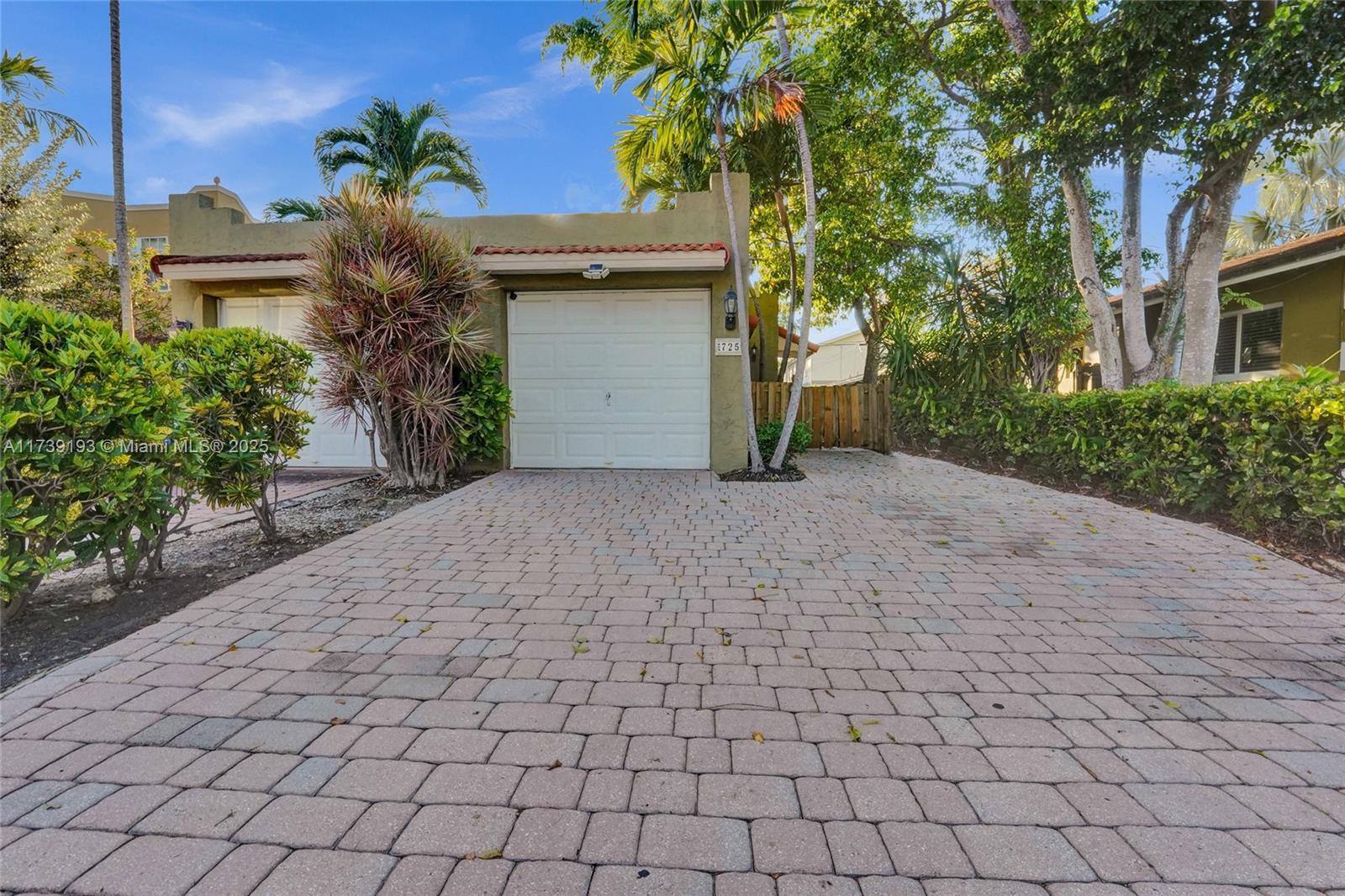 Property for Sale at 725 Nw 1st Ave 725, Fort Lauderdale, Broward County, Florida - Bedrooms: 2 
Bathrooms: 1  - $399,999
