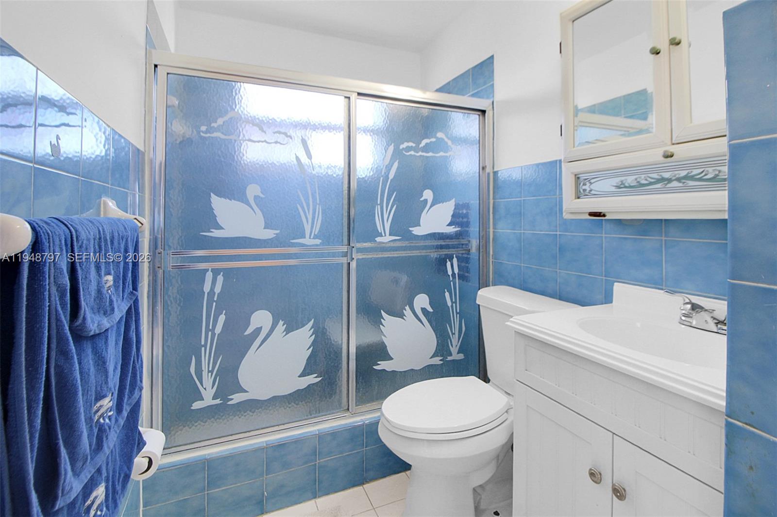 BREEZYWAY MANOR SECOND AD - Residential