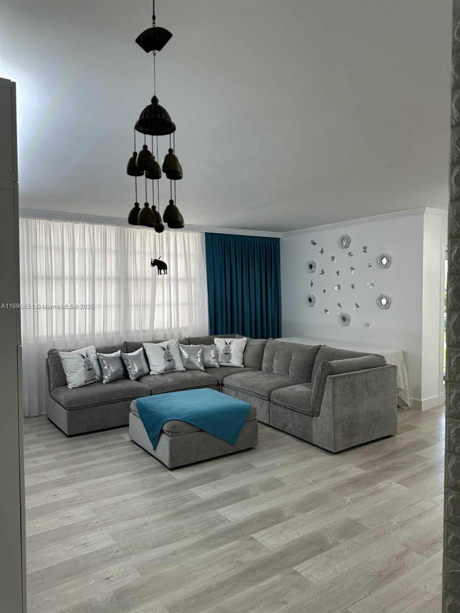 BUCKLEY TOWERS CONDO - EA - Residential
