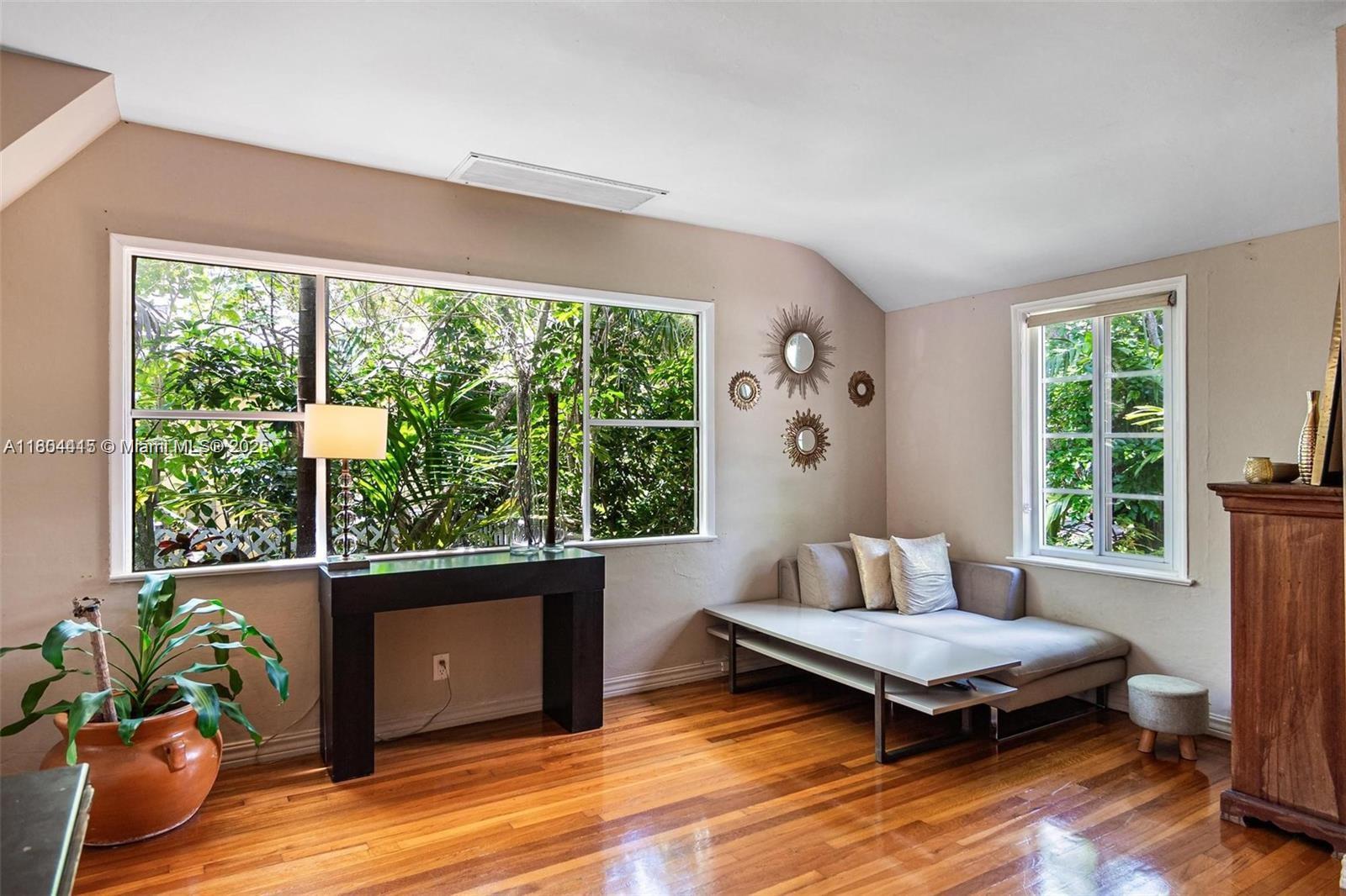 MARILYN HEIGHTS - Residential