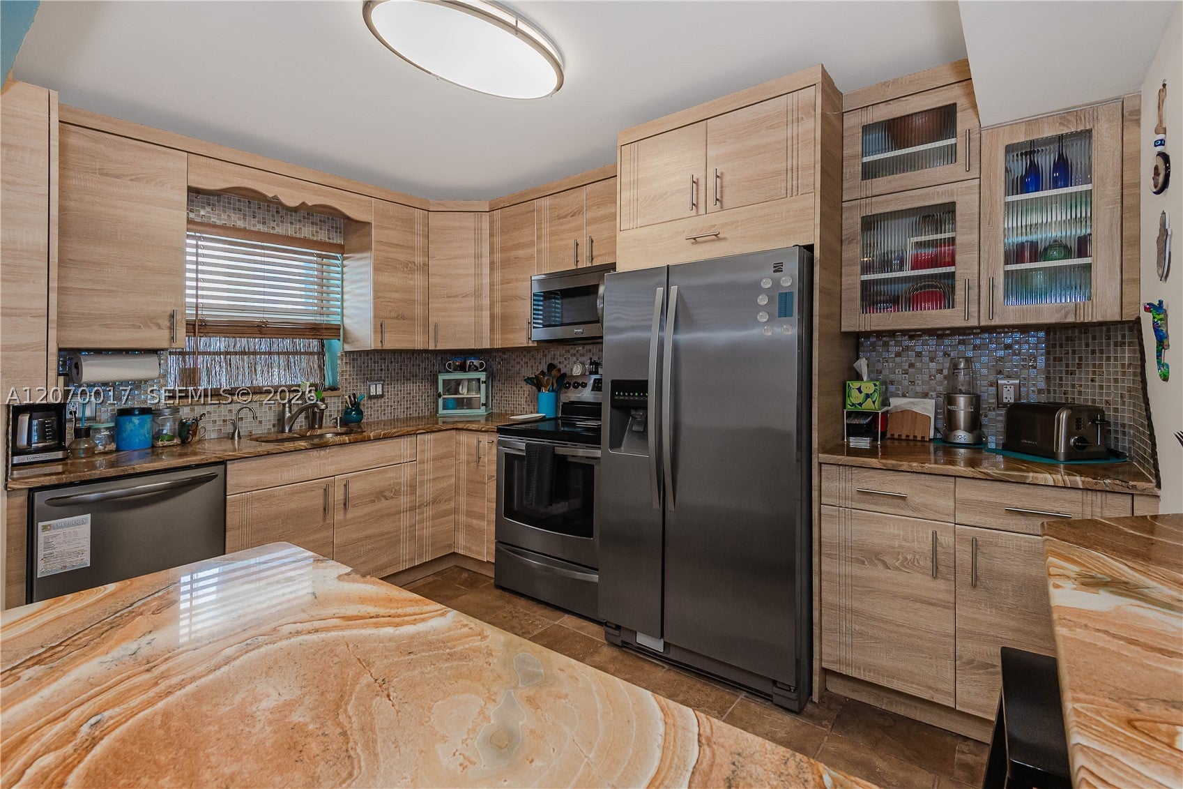 3051 NE 48th St 406