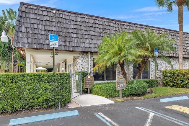 OAKLAND SHORES CONDOMINIU - Residential