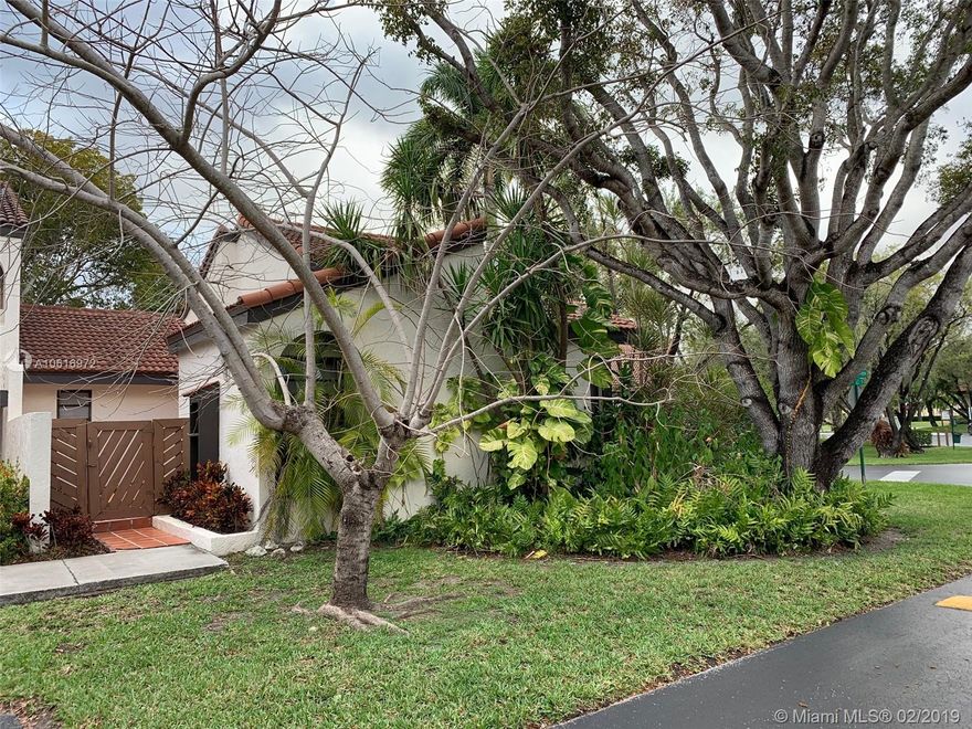 Excellent condition 3 bed/2 bath townhome at the highly demanded Kenland Court Subdivision. Enjoy the convenience of 2 assigned parking spaces in front of the unit. Townhome features renovated kitchen with granite counters, stainless steel appliances, new lighting, remodeled bathrooms, tile floors, freshly painted, and patio for entertainment. Split plan bedrooms and 2 baths. Short walking distance to community pool, minutes to turnpike, restaurants and great schools.