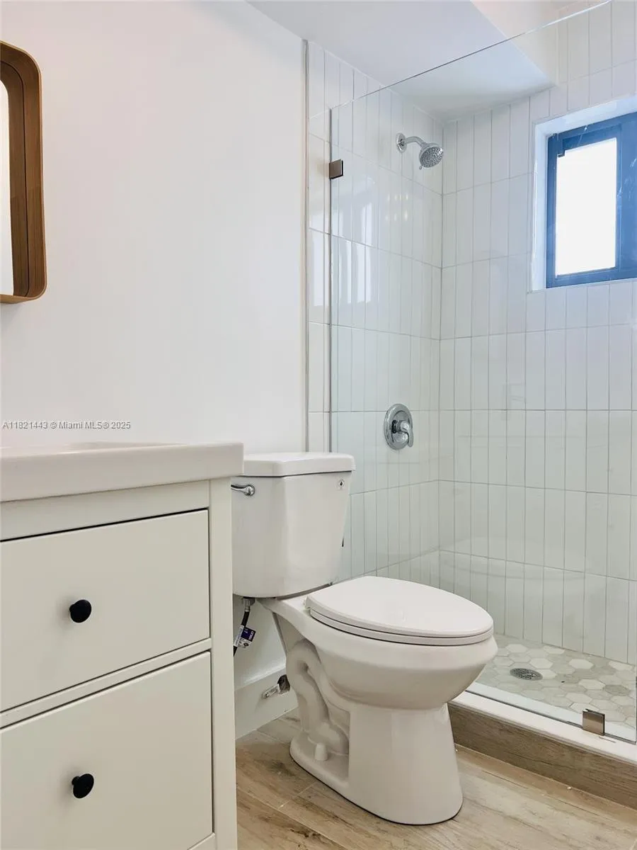 Miami, Florida 33130, United States, 8 Bedrooms Bedrooms, ,4 BathroomsBathrooms,Residential,Active,151449