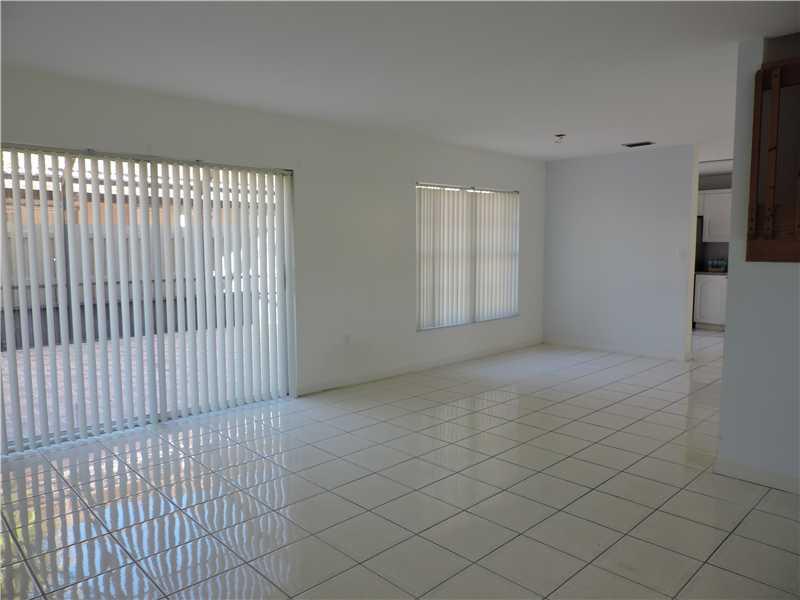 VIZCAYA AT THE HAMMOCKS 1 - Residential Lease