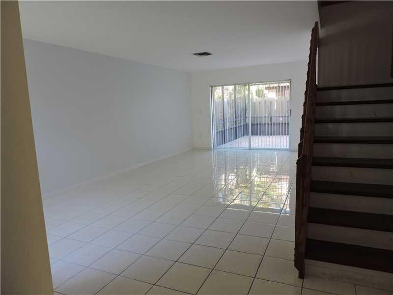 VIZCAYA AT THE HAMMOCKS 1 - Residential Lease