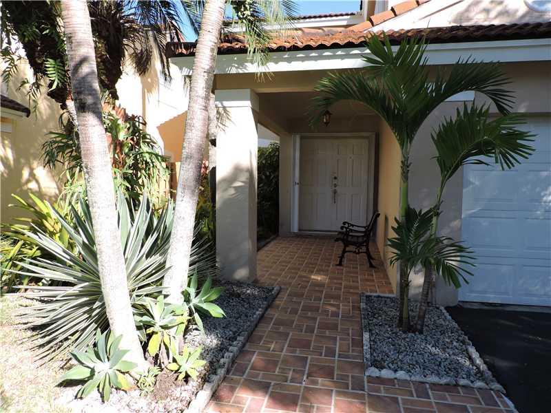 VIZCAYA AT THE HAMMOCKS 1 - Residential Lease