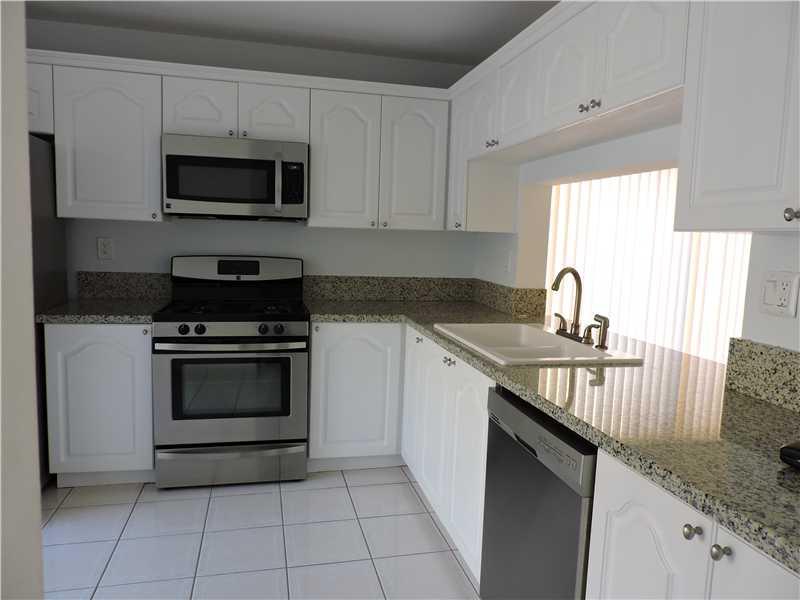 VIZCAYA AT THE HAMMOCKS 1 - Residential Lease