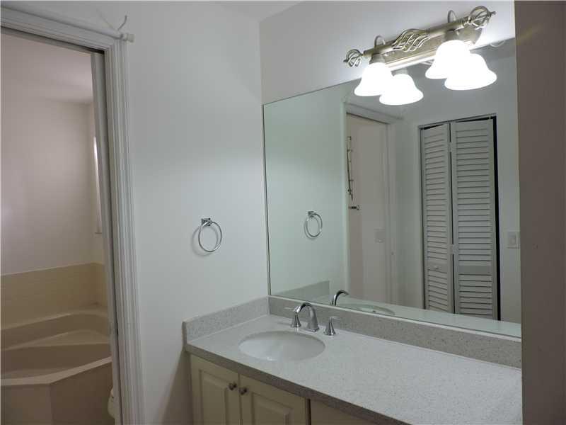 VIZCAYA AT THE HAMMOCKS 1 - Residential Lease