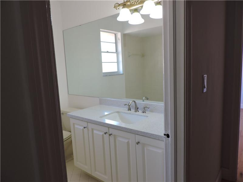 VIZCAYA AT THE HAMMOCKS 1 - Residential Lease