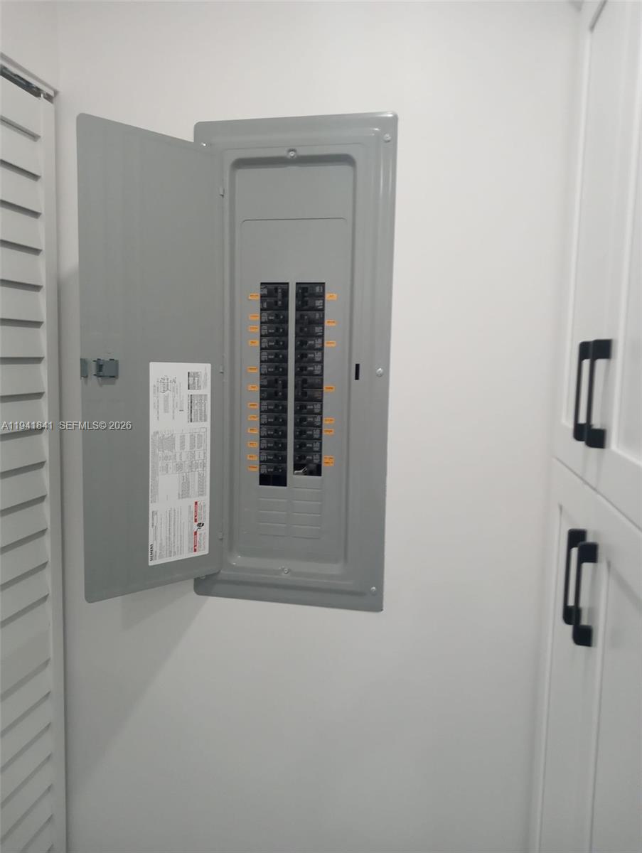 FAIRLAWN ESTS 1ST ADDN - Residential