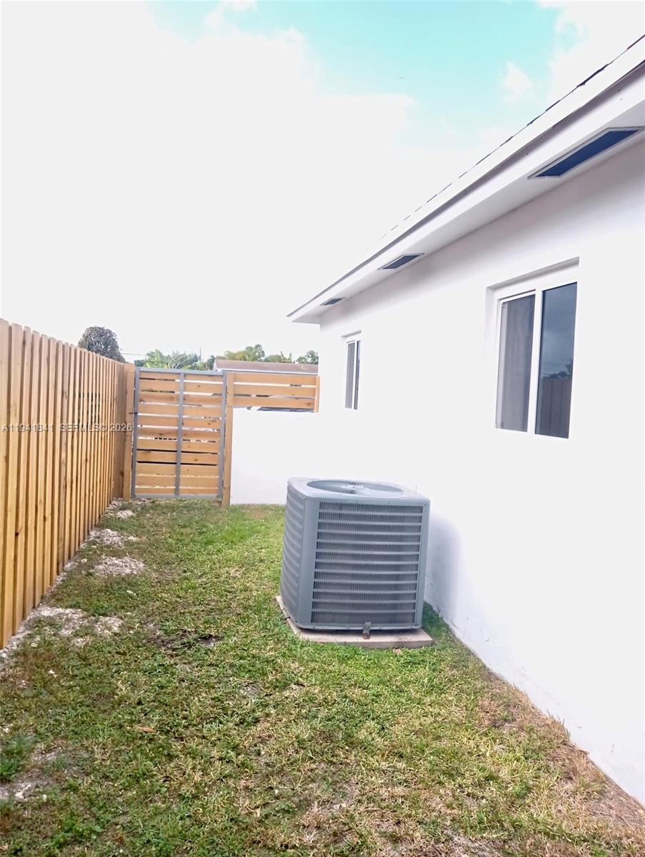 FAIRLAWN ESTS 1ST ADDN - Residential