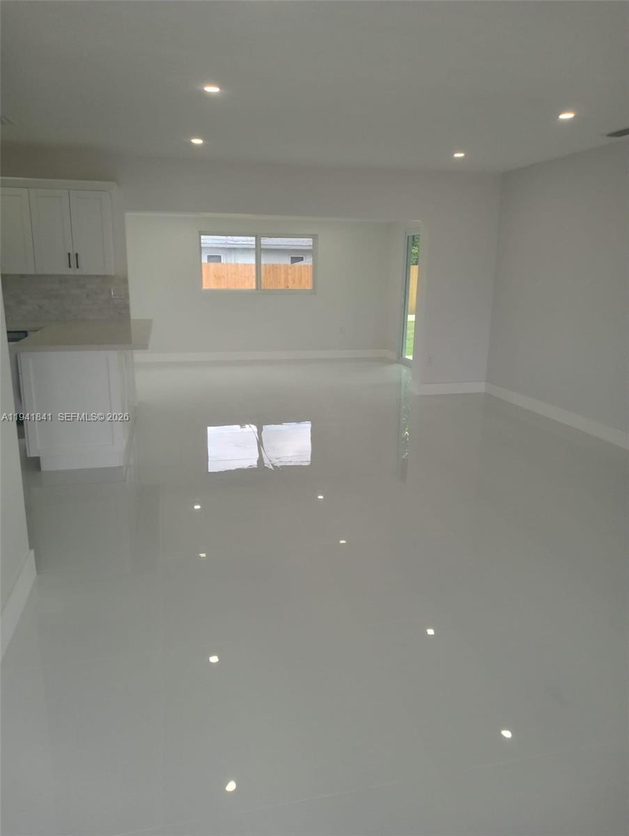 FAIRLAWN ESTS 1ST ADDN - Residential