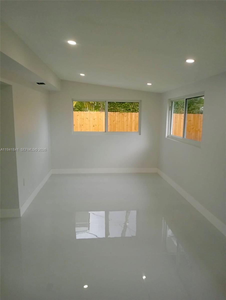 FAIRLAWN ESTS 1ST ADDN - Residential