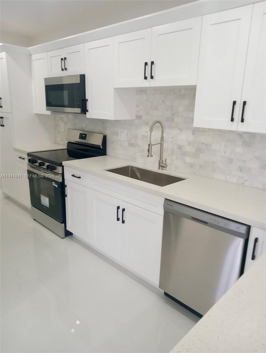 FAIRLAWN ESTS 1ST ADDN - Residential