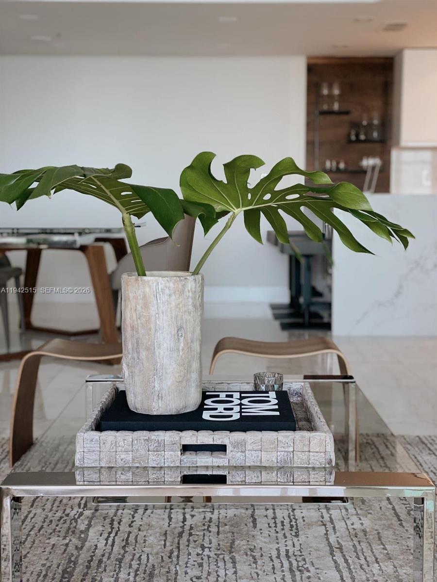 ST LOUIS CONDO - Residential Lease