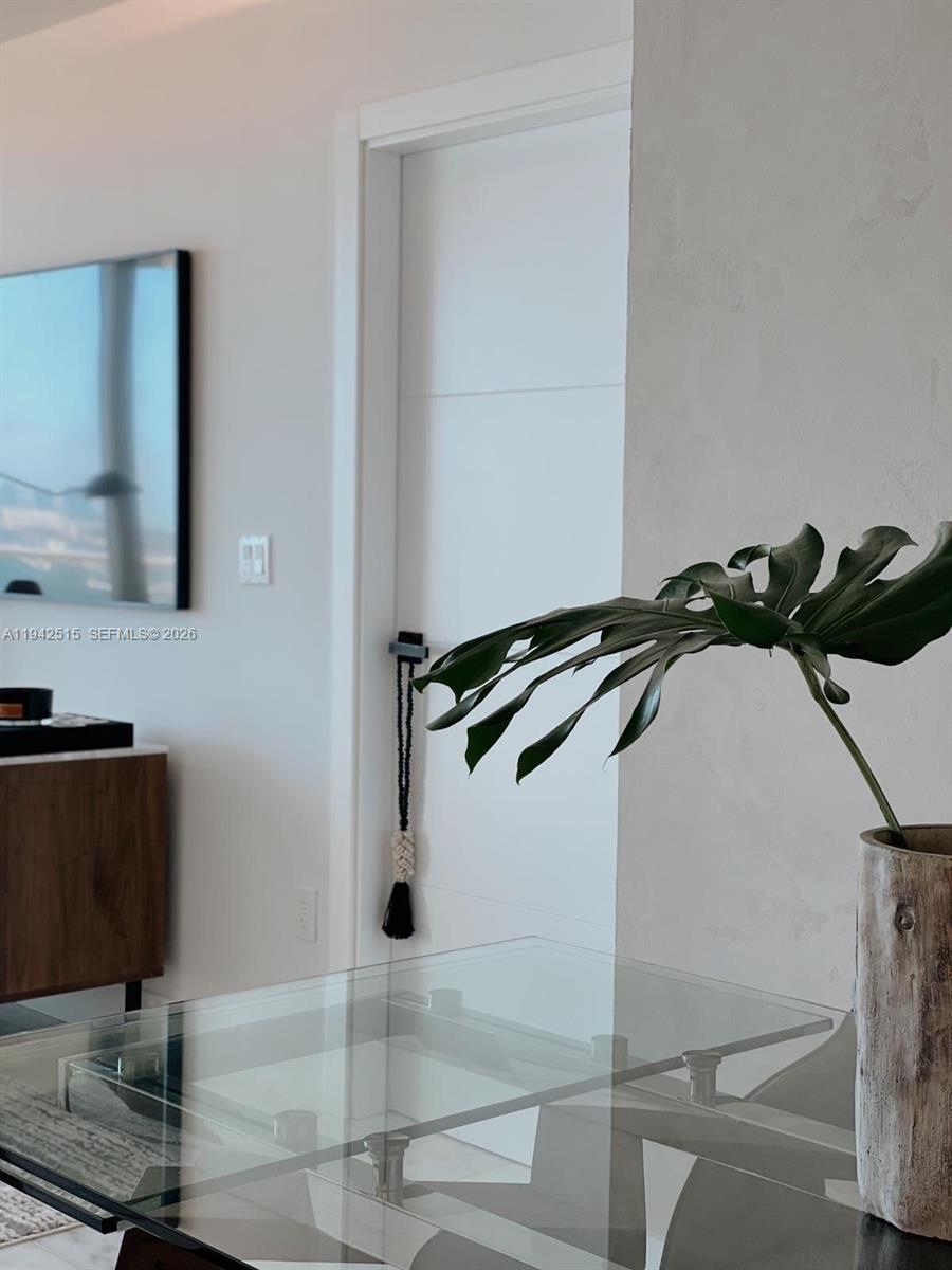 ST LOUIS CONDO - Residential Lease