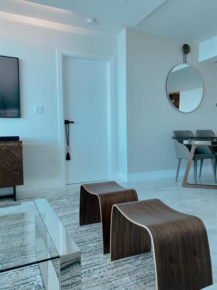 ST LOUIS CONDO - Residential Lease