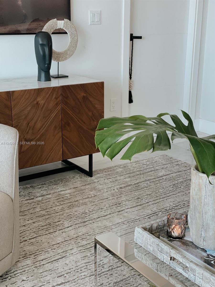 ST LOUIS CONDO - Residential Lease