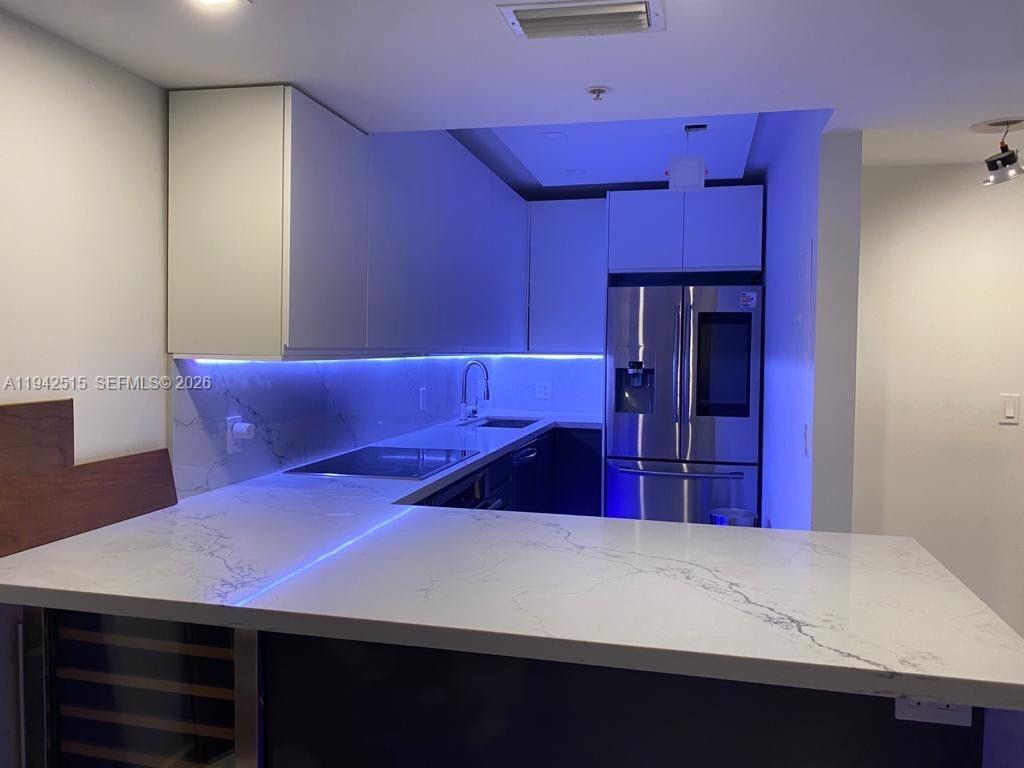 ST LOUIS CONDO - Residential Lease