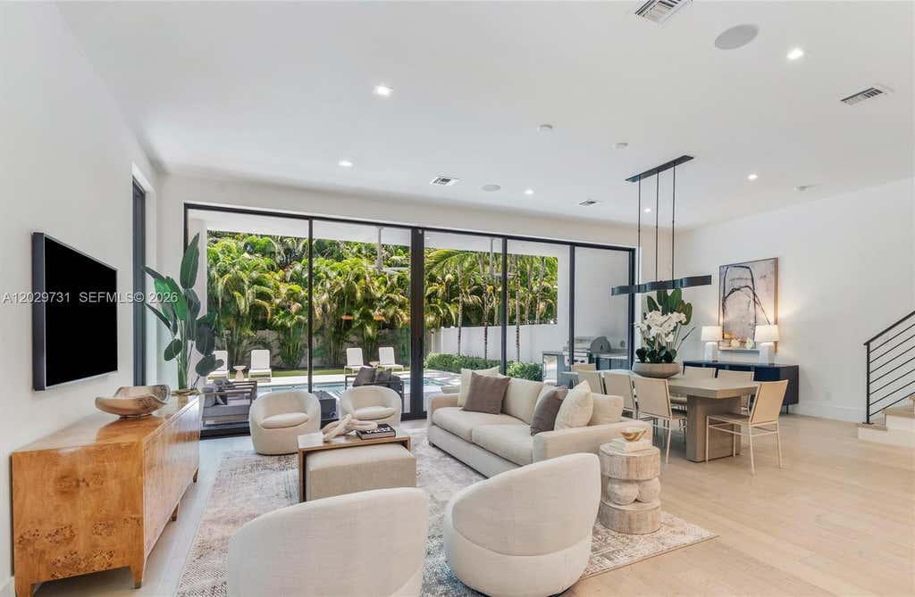 Photo of 907 Witherspoon Ln, Delray Beach, FL 33483 (MLS # A12029731)