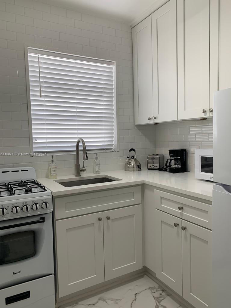 OCEAN BEACH ADDN NO 3 - Residential Lease