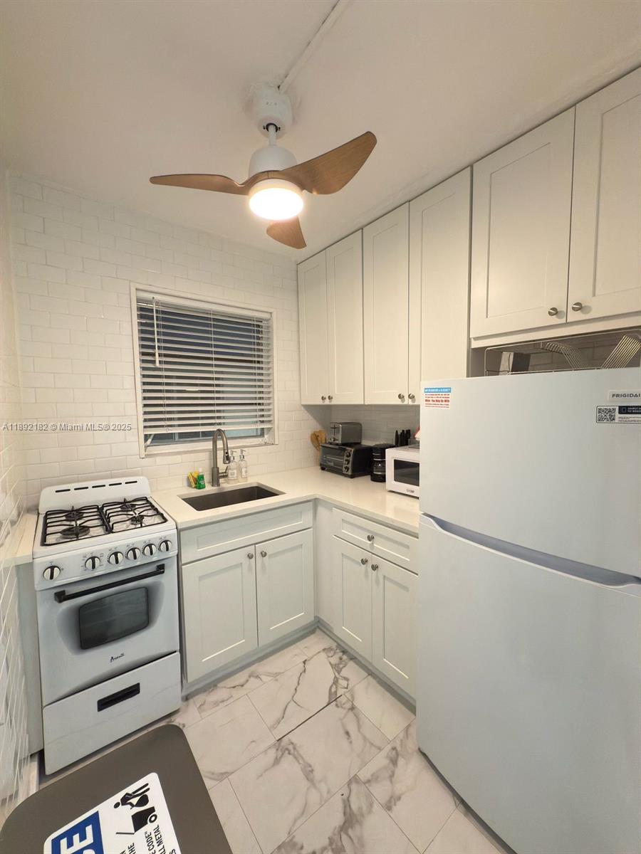 OCEAN BEACH ADDN NO 3 - Residential Lease