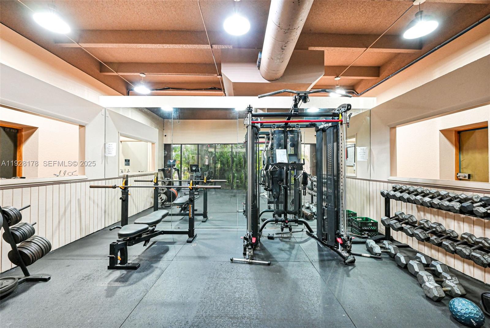 PEMBROKE LAKES SECTION SE - Residential Lease