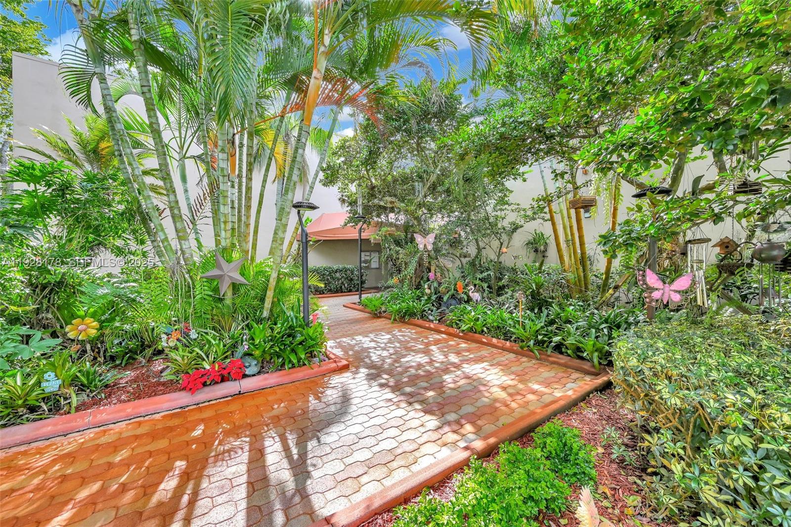 PEMBROKE LAKES SECTION SE - Residential Lease