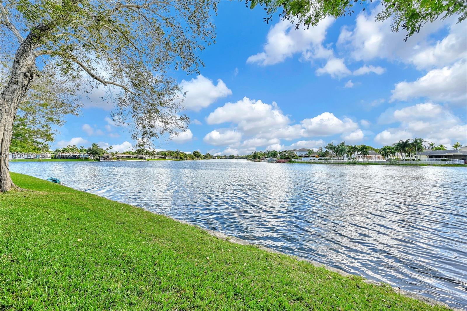 PEMBROKE LAKES SECTION SE - Residential Lease