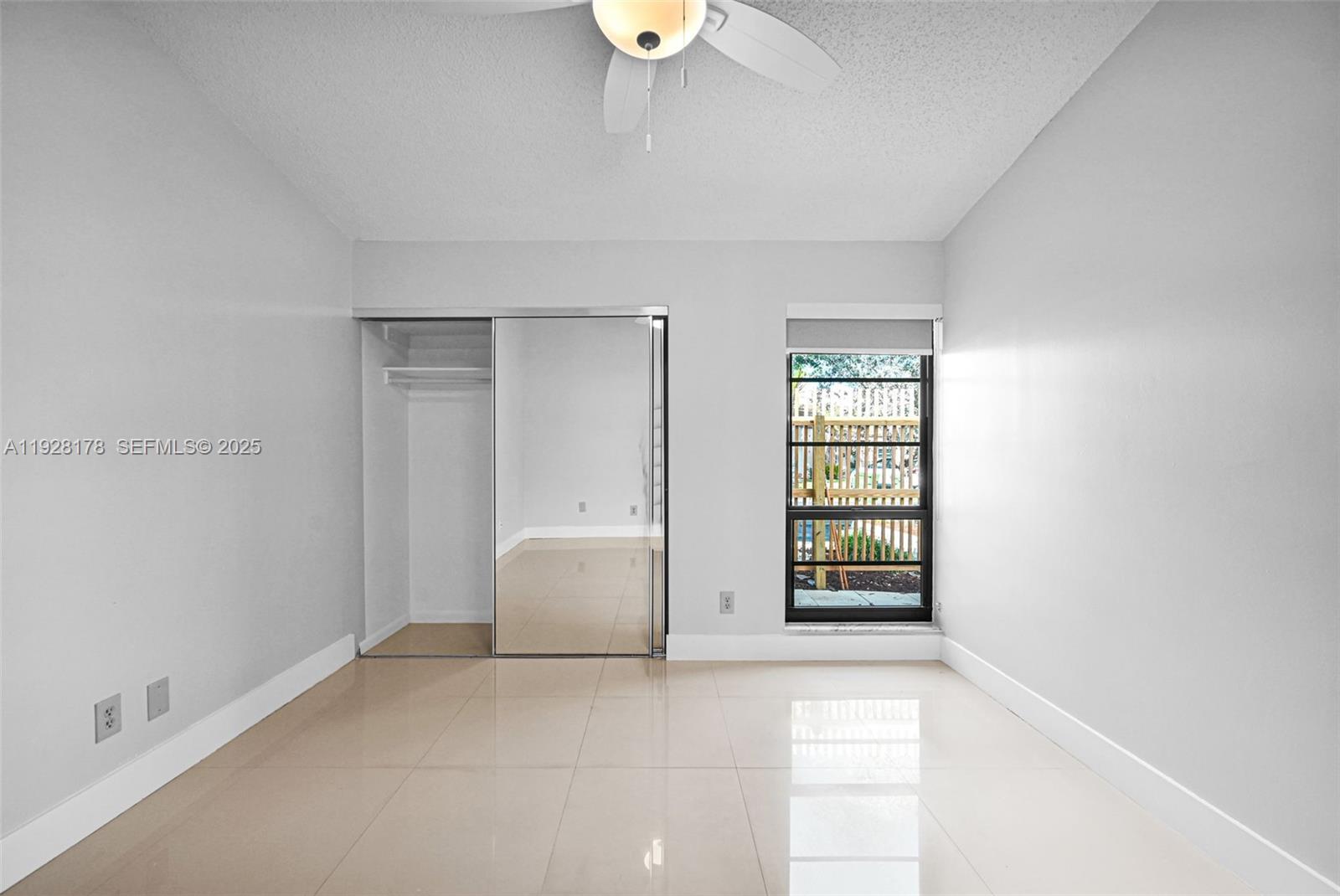 PEMBROKE LAKES SECTION SE - Residential Lease