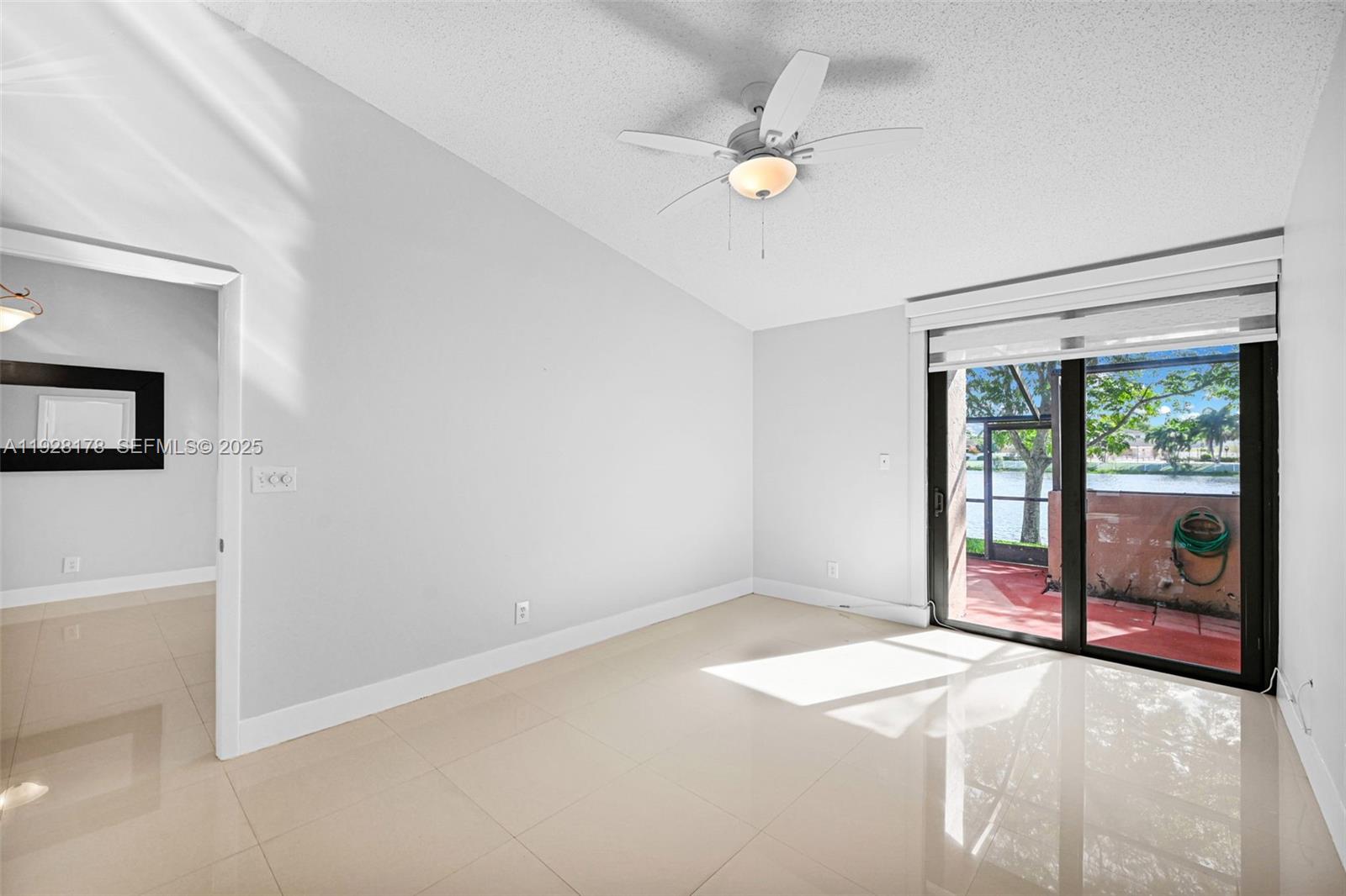PEMBROKE LAKES SECTION SE - Residential Lease