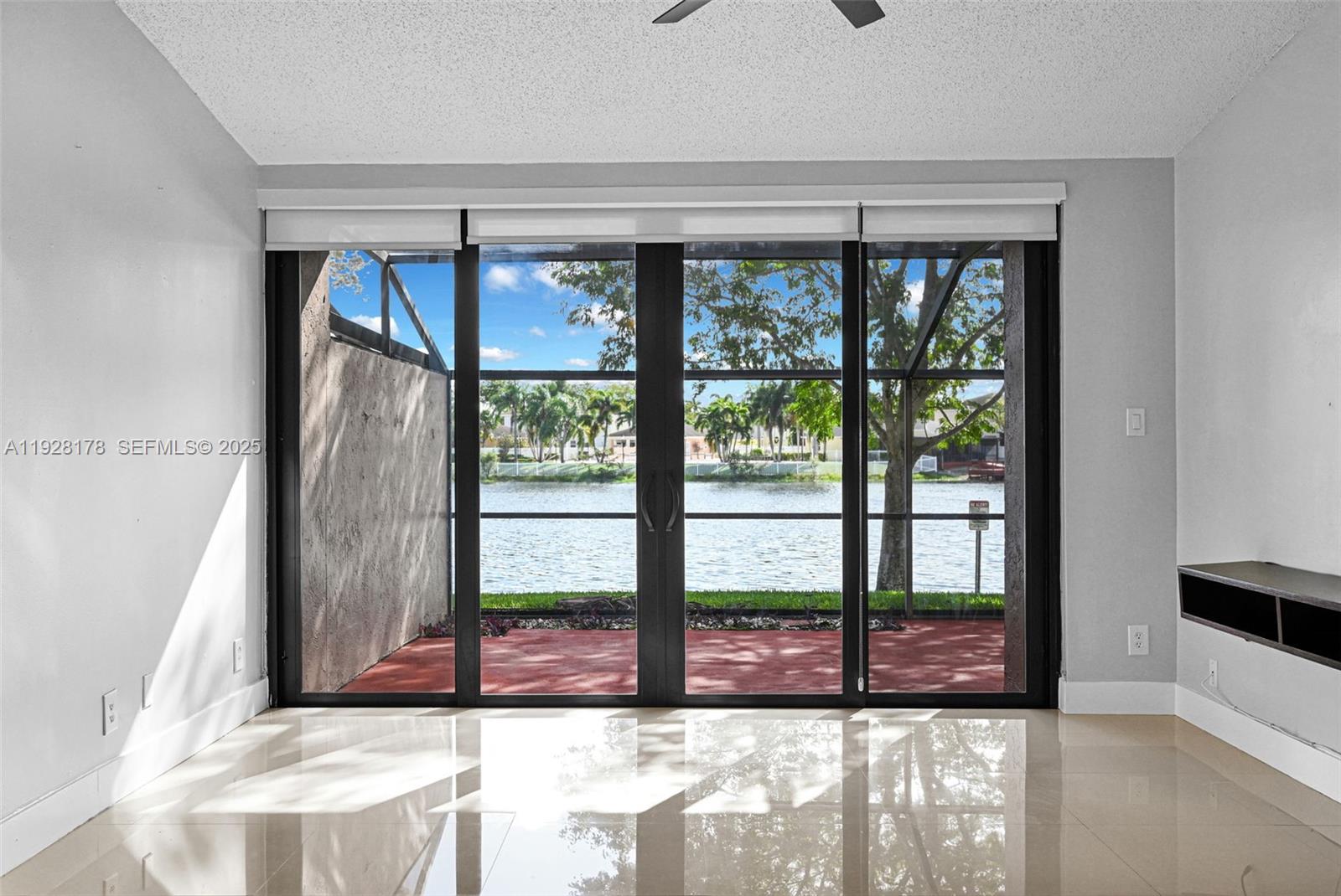 PEMBROKE LAKES SECTION SE - Residential Lease