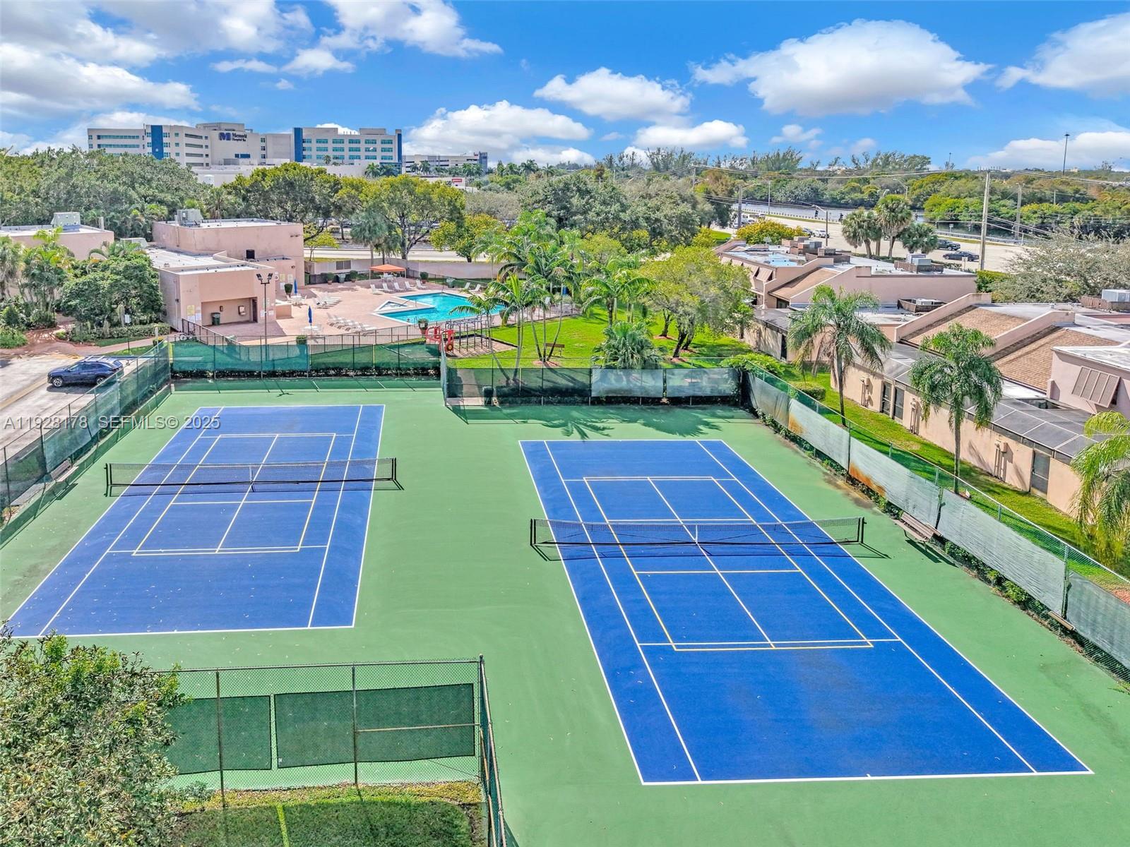 PEMBROKE LAKES SECTION SE - Residential Lease