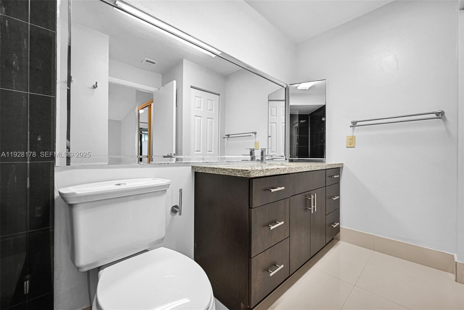 PEMBROKE LAKES SECTION SE - Residential Lease