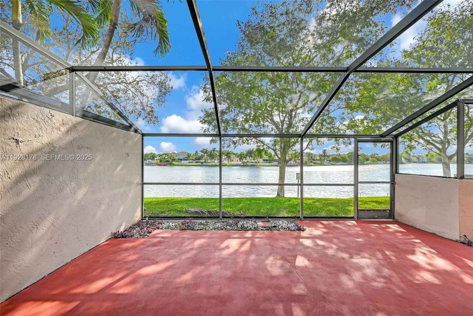 PEMBROKE LAKES SECTION SE - Residential Lease