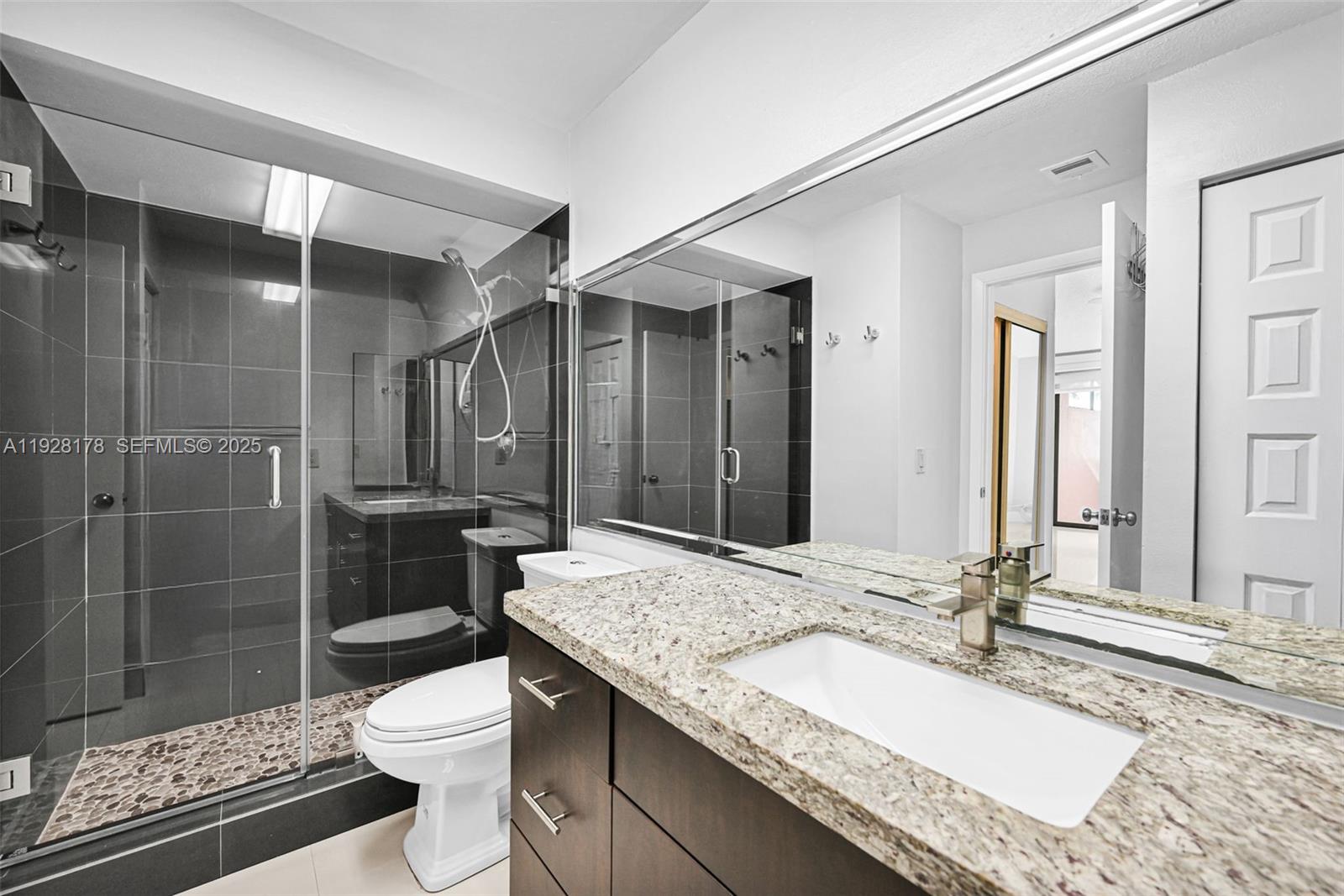 PEMBROKE LAKES SECTION SE - Residential Lease