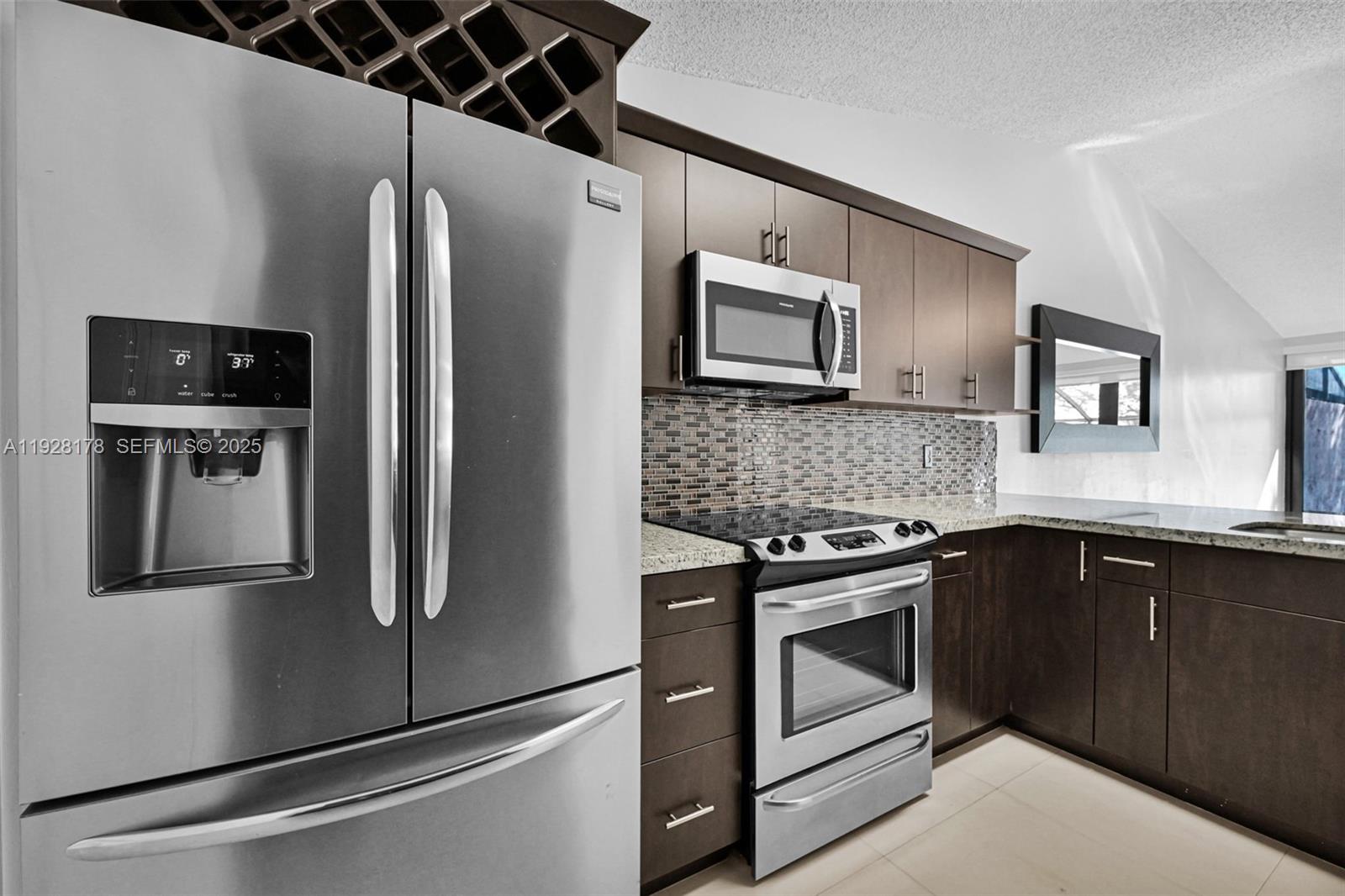 PEMBROKE LAKES SECTION SE - Residential Lease