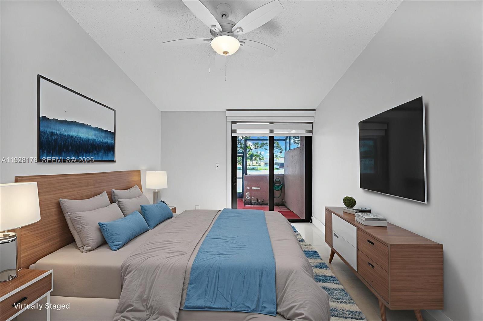 PEMBROKE LAKES SECTION SE - Residential Lease