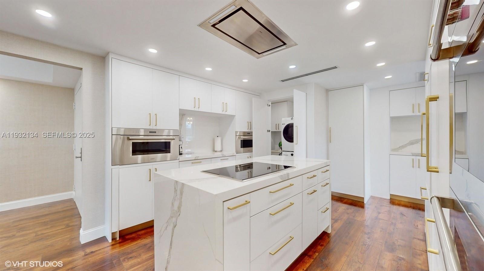 BAL HARBOUR 101 CONDO - Residential