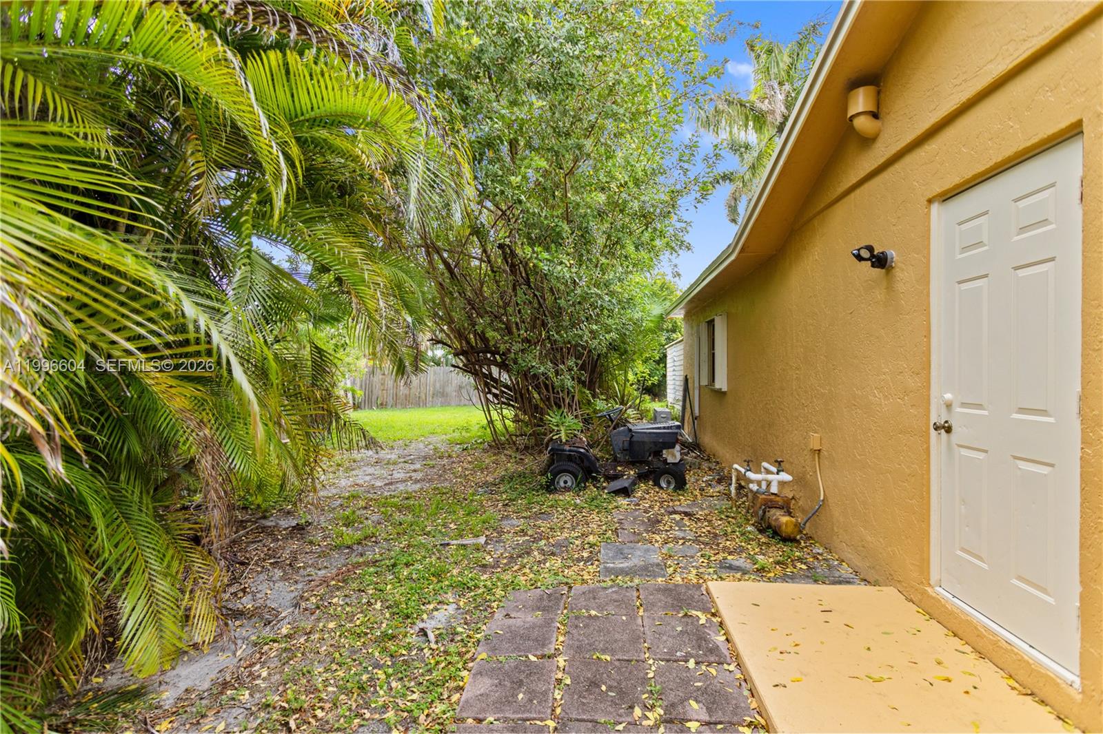 NORTH LAUDERDALE VILLAGE - Residential