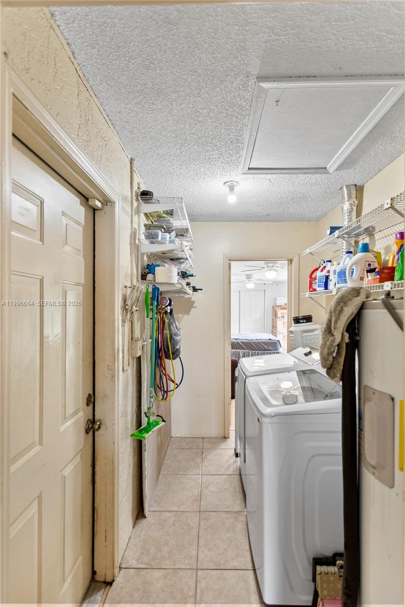 NORTH LAUDERDALE VILLAGE - Residential