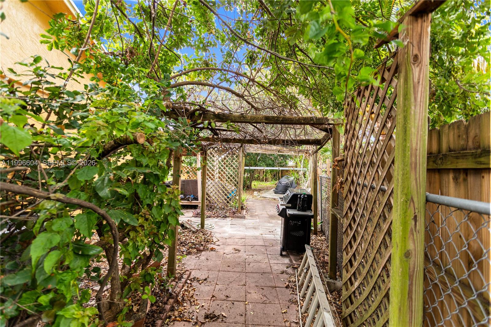 NORTH LAUDERDALE VILLAGE - Residential